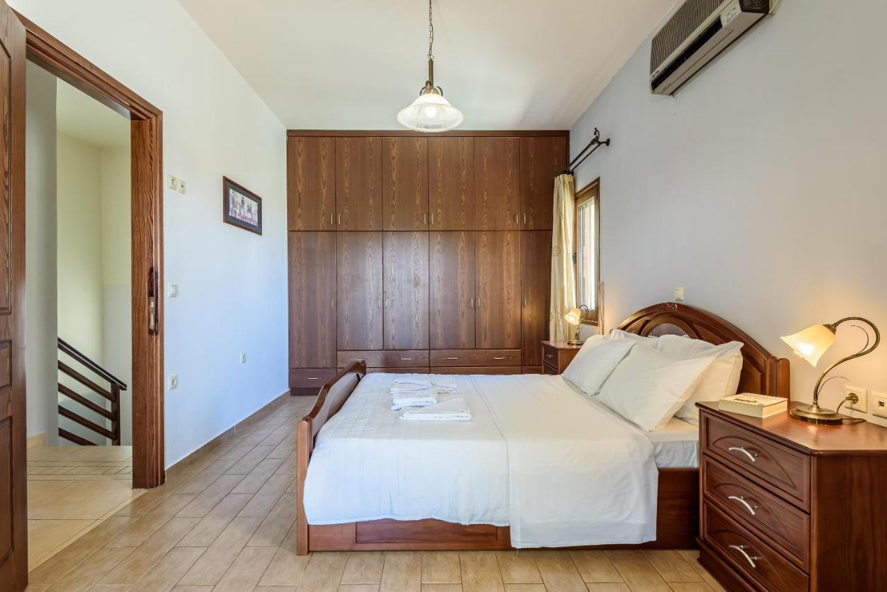 Eleni'S Villa 'Top Destination' 키사모스 외부 사진